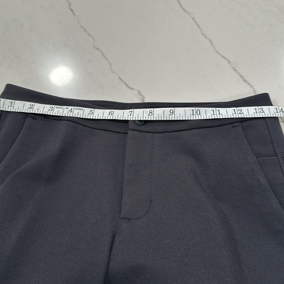 Lululemon NWOT Women’s Trousers - Picture 3 of 9